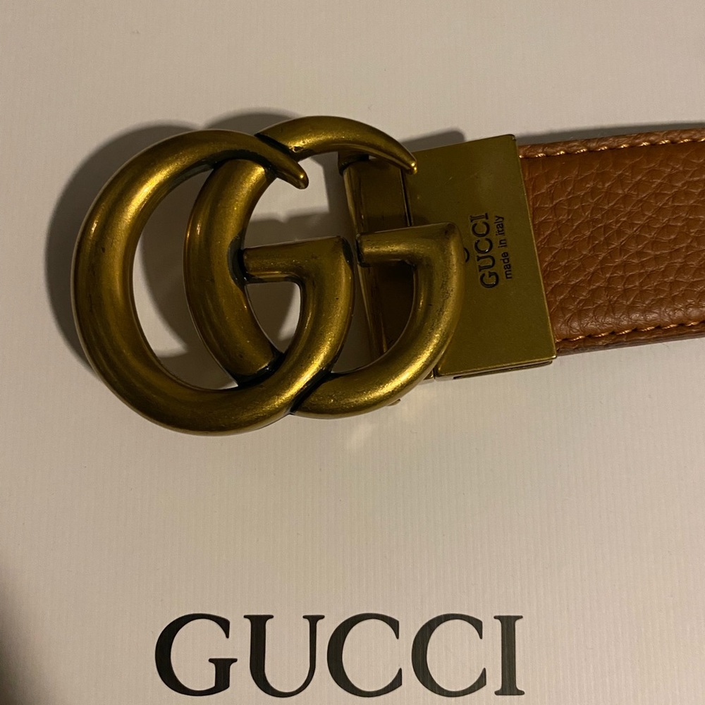 Gucci belt reversible, bag, box, tool. I only wore a few times.
